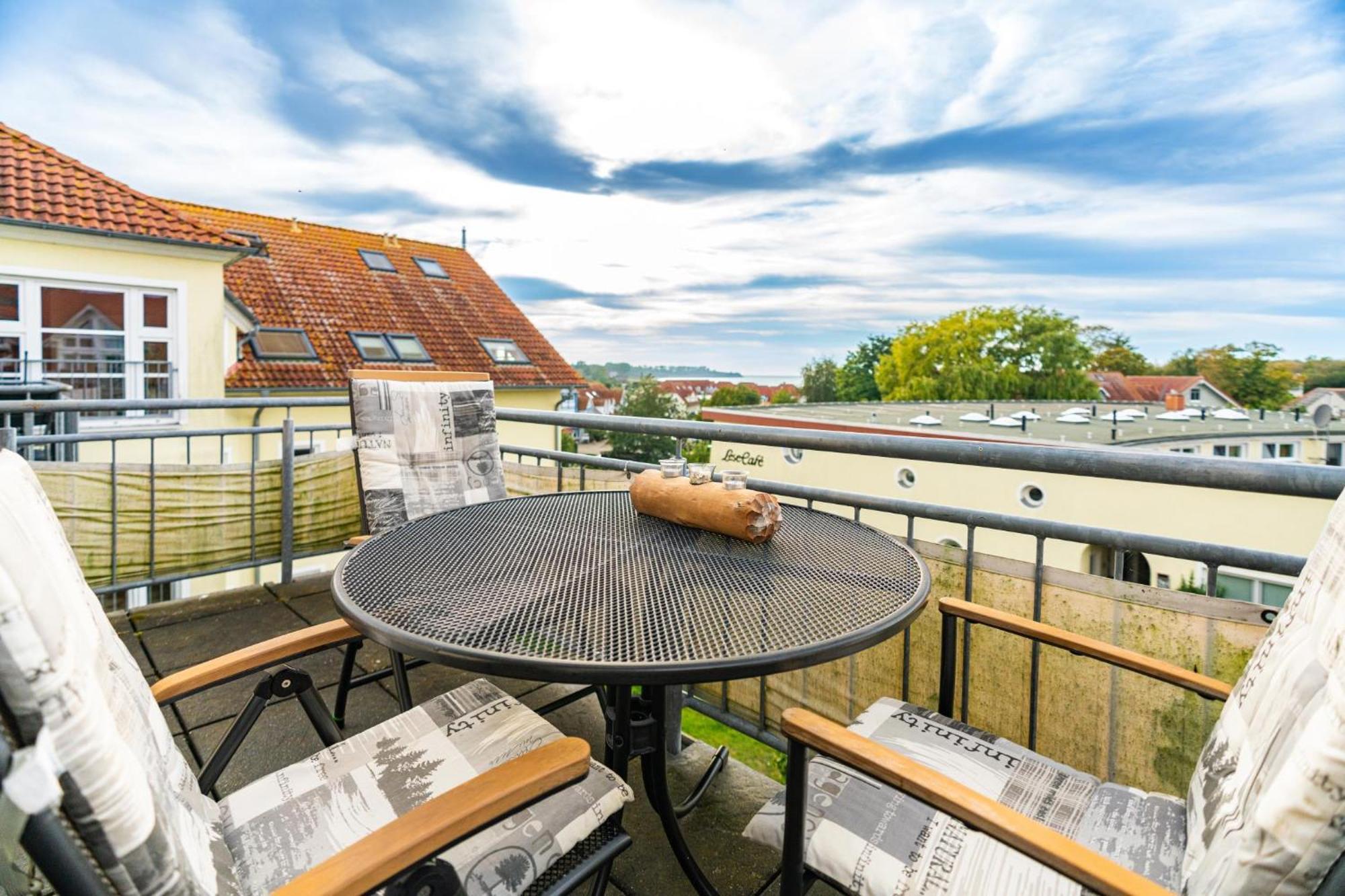 Hochwertig Ausgest. Fewo Ueber 2 Ebenen Mit Ostseeblick Rerik Exterior photo